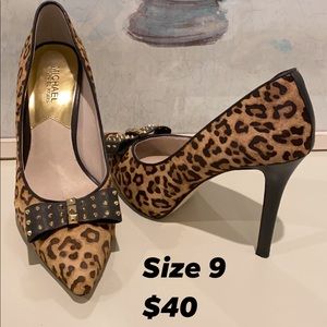 Michael Kors leopard Pumps